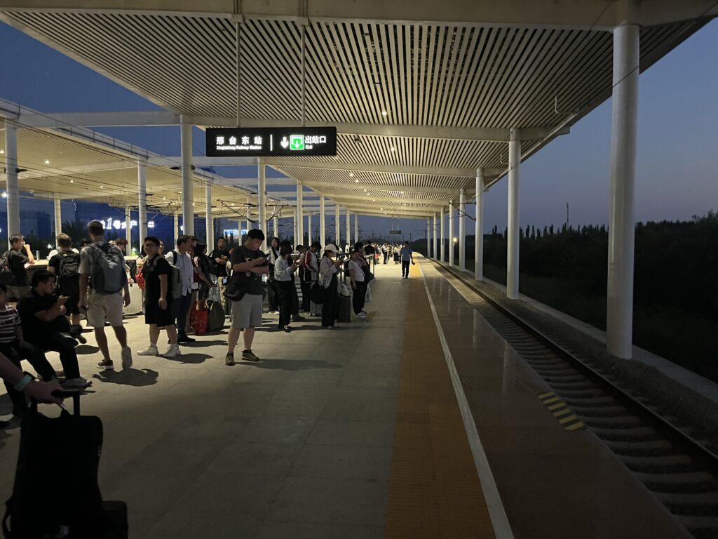 Bahngleis im Hauptbahnhof in Xingtai