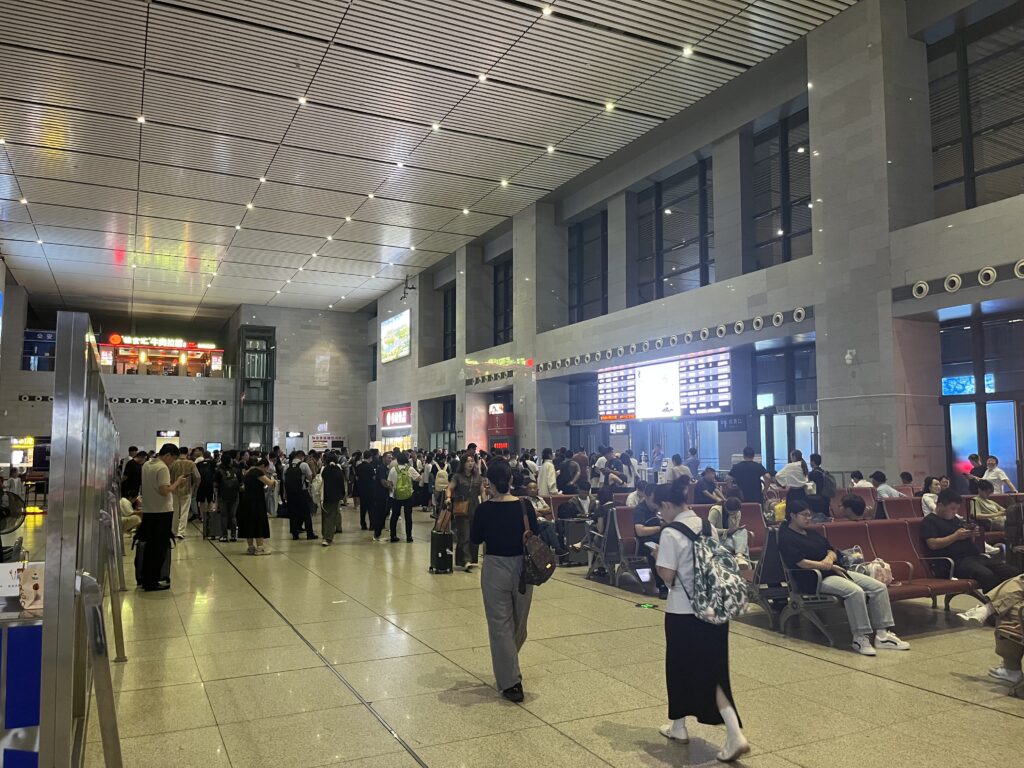 Blick in den Bahnhof von Xingtai