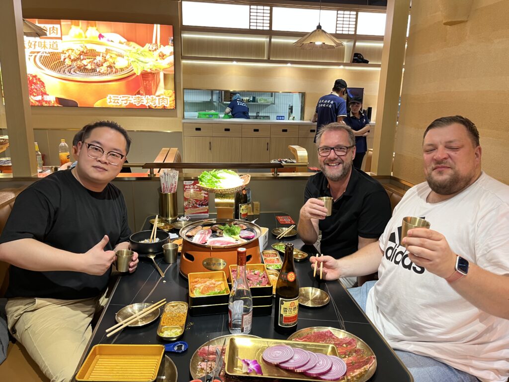 Essen mit YanLi und Robert in Chengde