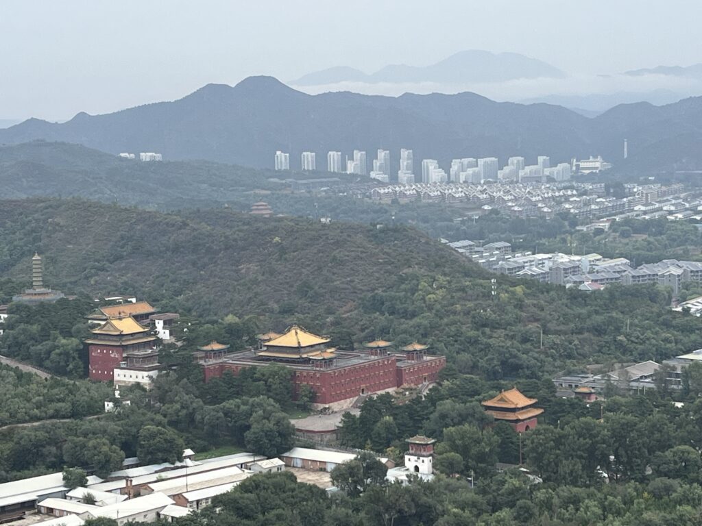 Xumi-Fushou-Tempel oder Tempel der Glückseligkeit und des Langen Lebens des Sumeru-Berges (須彌福壽之廟 / 须弥福寿之庙)