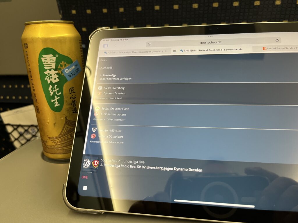 Livestream hören im Zug mit Chinesischem Bier